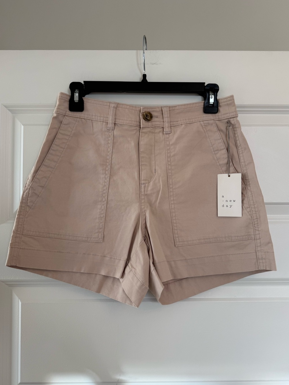 NWT A new day khaki pocket shorts